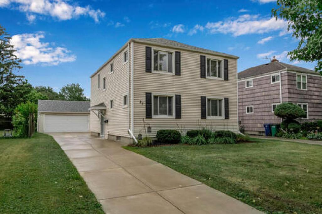 Gorgeous 2 Queen Bedroom Lower Apartment In North Buffalo With Free Driveway Parking Екстер'єр фото