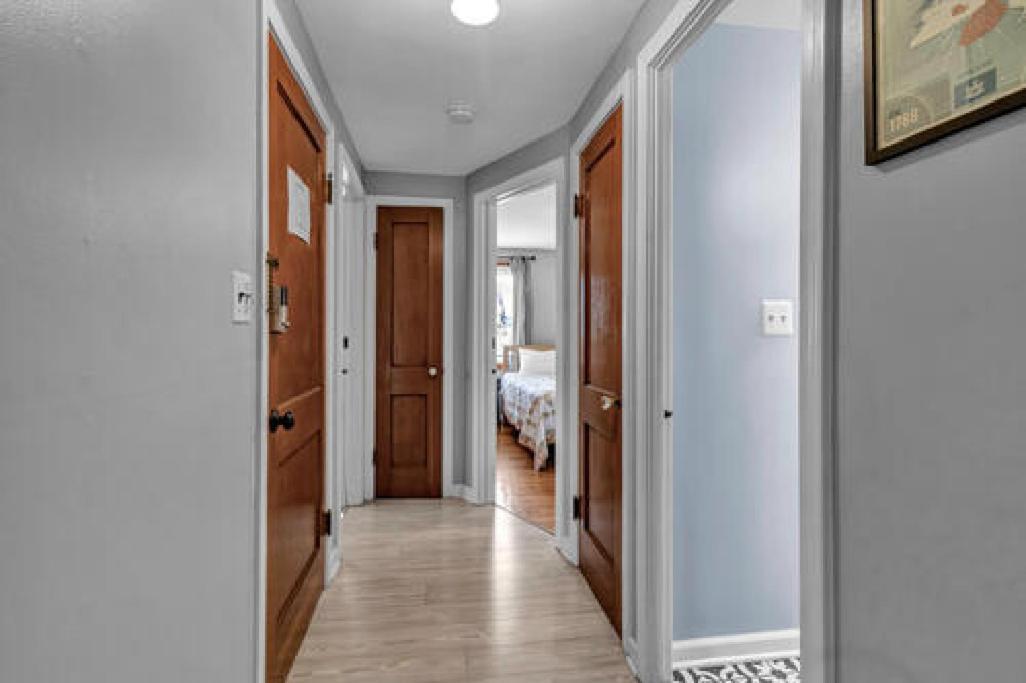 Gorgeous 2 Queen Bedroom Lower Apartment In North Buffalo With Free Driveway Parking Екстер'єр фото